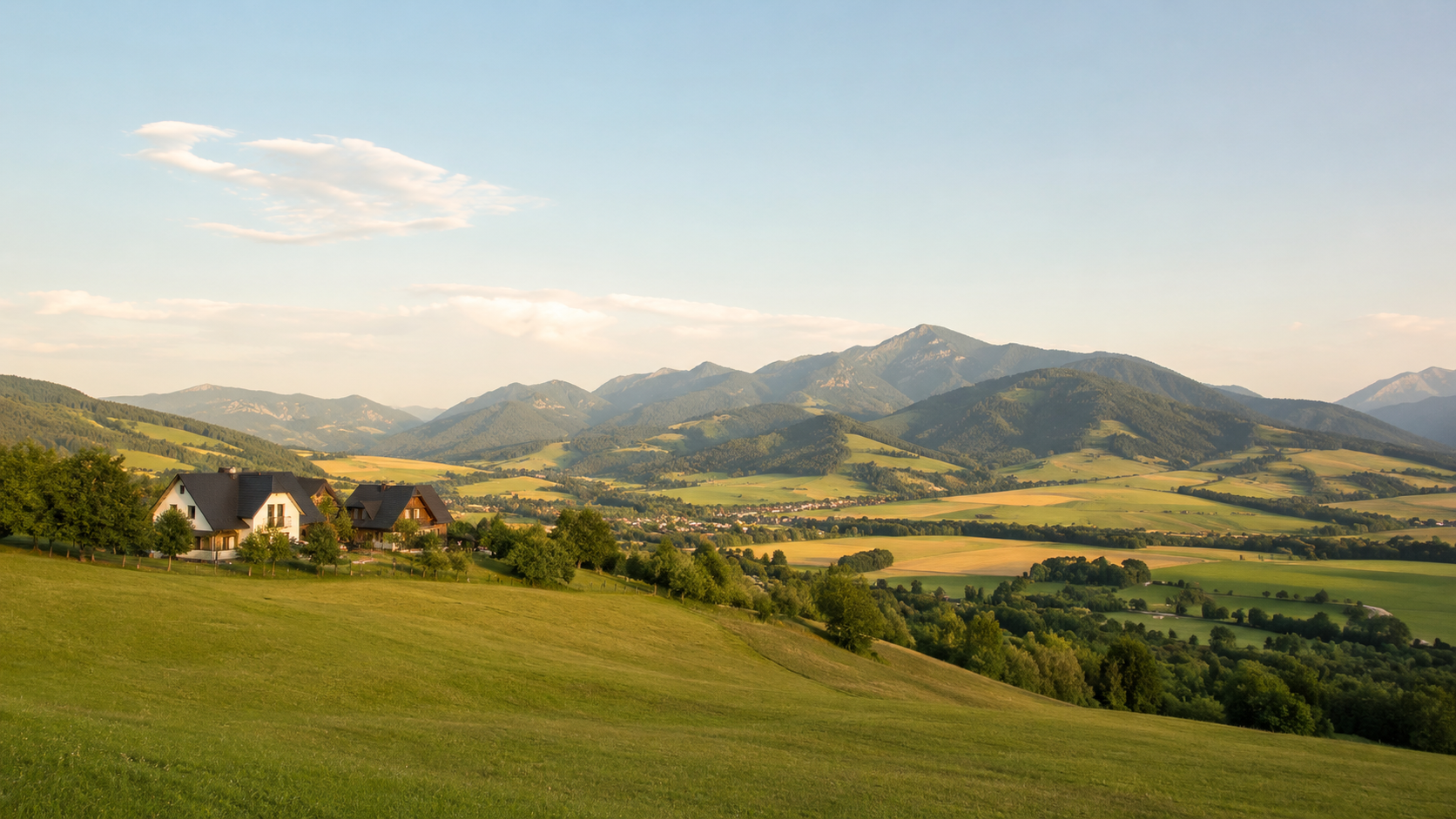 Slovenská krajina, kopce a obec